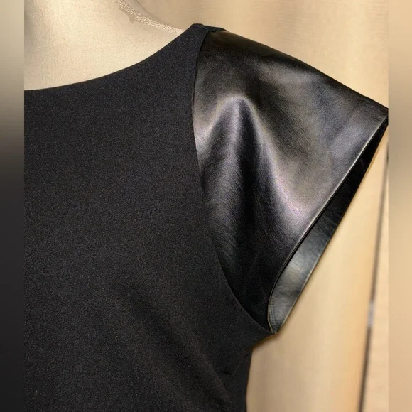 MICHAEL KORS Faux Leather Trim Ruched Top - Picture 5 of 6